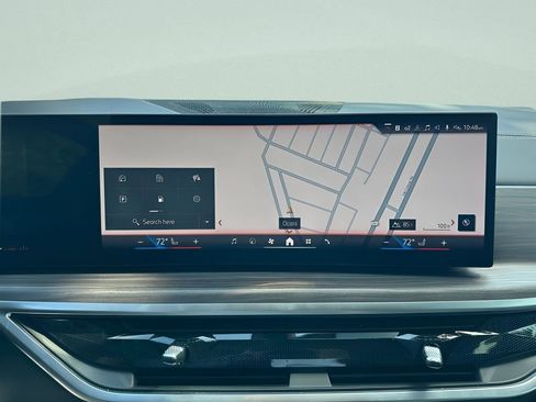 Used 2025 BMW X5 xDrive40i w/ Parking Assistance Package image 17