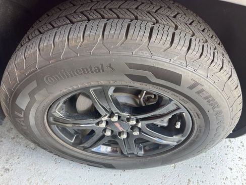 Used 2023 GMC Acadia AT4 w/ Technology Package AWD/4WD image 11