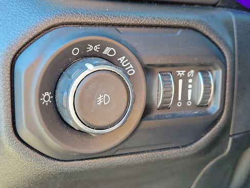 Used 2021 Jeep Wrangler Unlimited Sport image 29