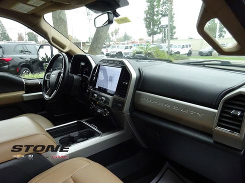 Used 2022 Ford F250 Lariat w/ Lariat Ultimate Package image 16