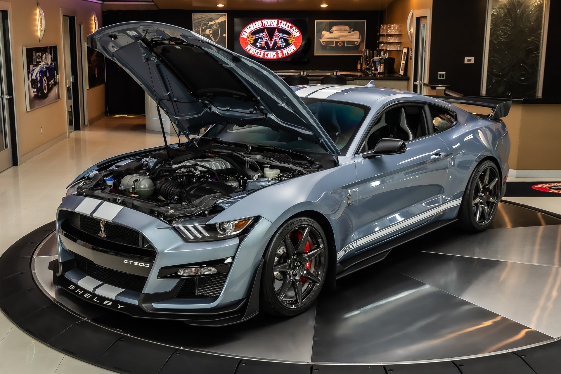 Used 2022 Ford Mustang Shelby GT500 w/ Carbon Fiber Track Pack RWD image 6