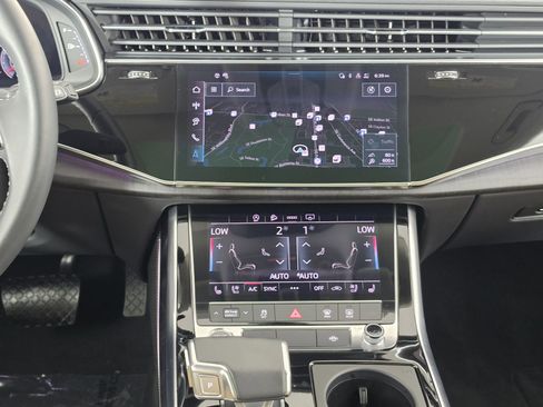 Certified 2025 Audi Q8 Premium Plus w/ Premium Plus Package AWD/4WD image 36