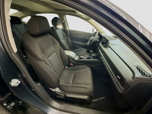 Used 2025 Honda Accord SE image 32