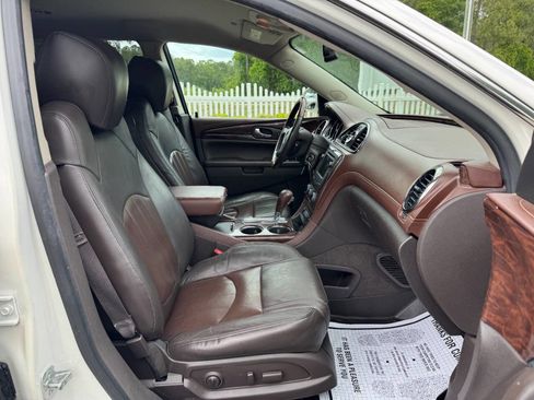 Used 2014 Buick Enclave Leather w/ Trailering Provision Package FWD image 17