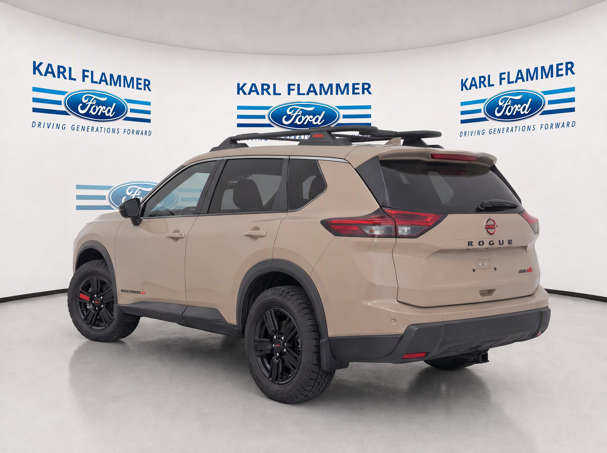 Used 2025 Nissan Rogue SV AWD/4WD image 5