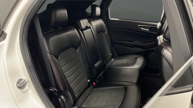 Used 2020 Ford Edge ST-Line w/ Cold Weather Package AWD/4WD image 23