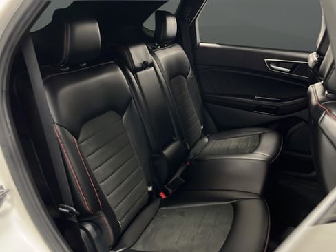 Used 2020 Ford Edge ST-Line w/ Cold Weather Package AWD/4WD image 23