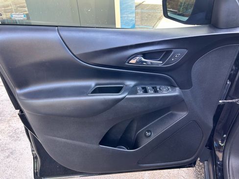 Used 2018 Chevrolet Equinox LT FWD image 14