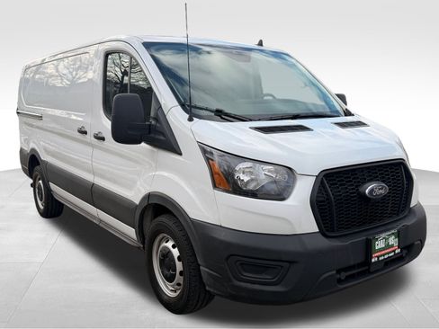 Used 2022 Ford Transit 150 Low Roof image 3