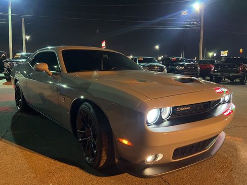 Used 2022 Dodge Challenger R/T Scat Pack w/ Driver Convenience Group image 1