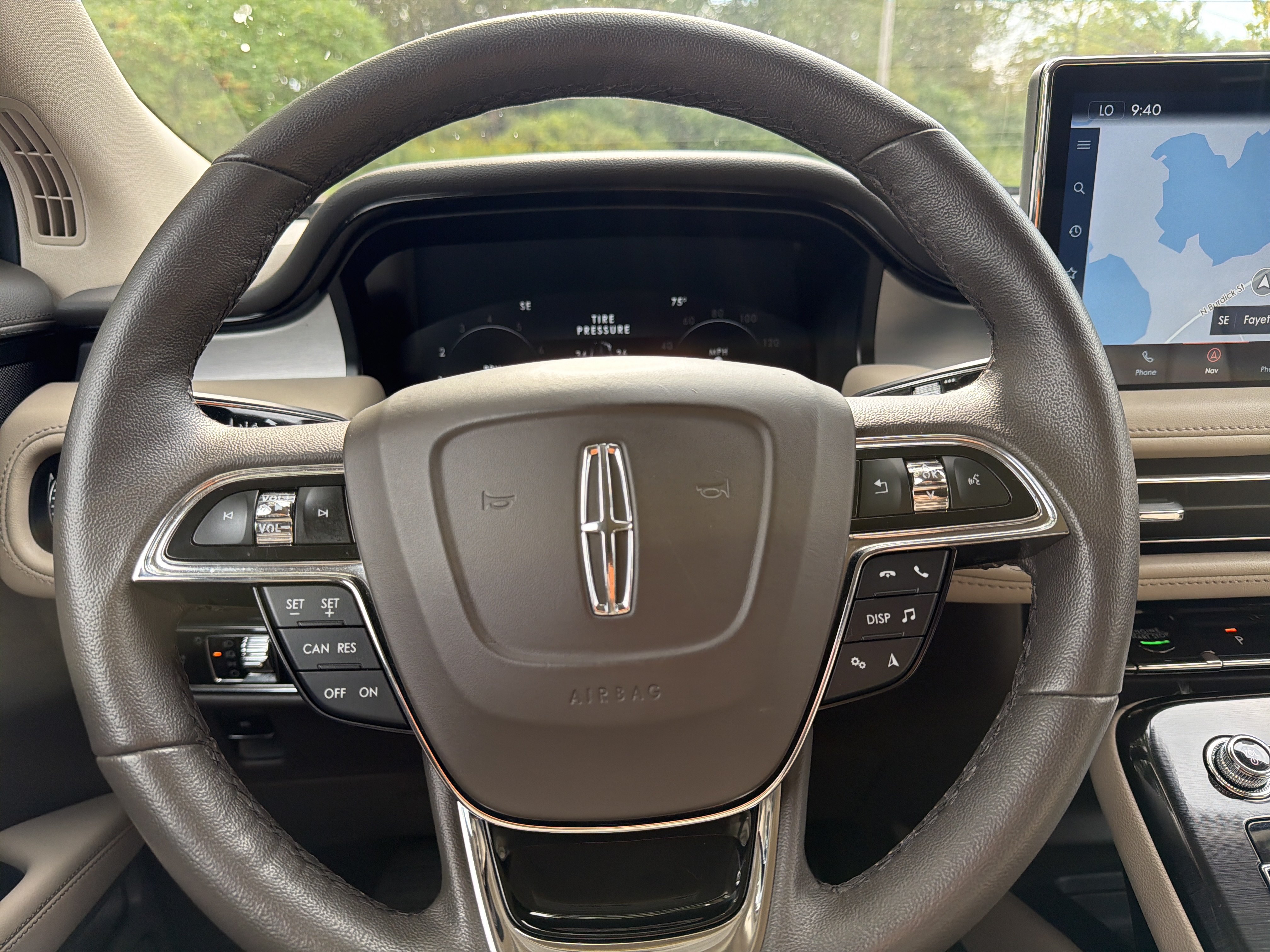 Used 2023 Lincoln Nautilus AWD w/ Premium Package image 13