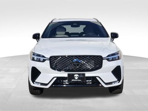 Certified 2026 Volvo XC60 B5 Plus w/ Protection Package Premier AWD/4WD image 2