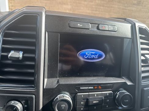 Used 2020 Ford F150 XLT w/ Equipment Group 302A Luxury image 13