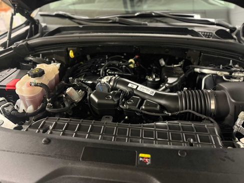 Used 2023 Jeep Grand Cherokee Limited AWD/4WD image 14