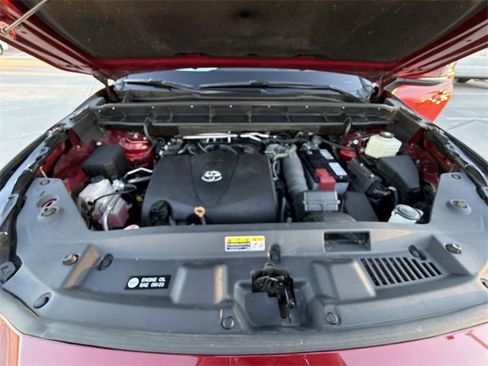 Certified 2020 Toyota Highlander XLE image 34