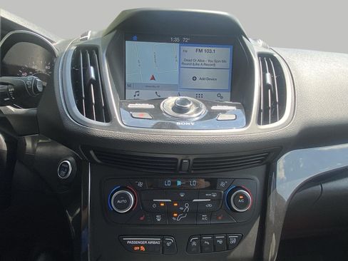 Used 2019 Ford Escape Titanium AWD/4WD image 18