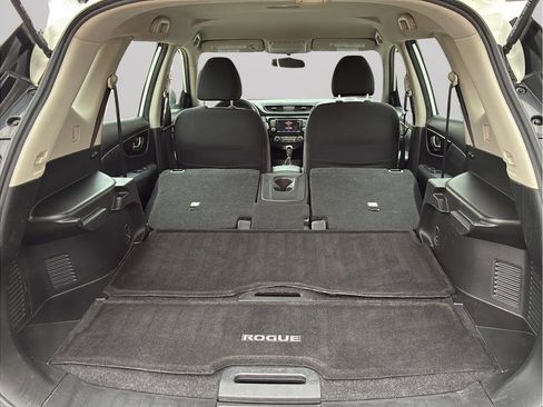 Used 2018 Nissan Rogue S FWD image 9