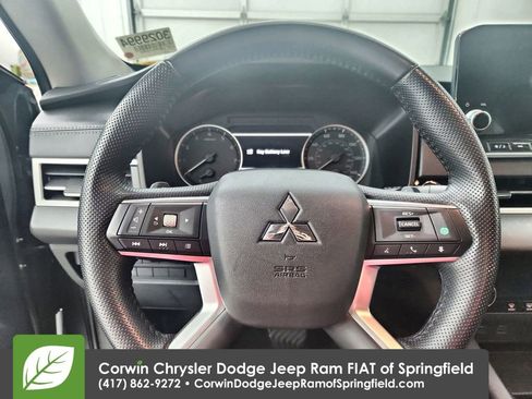 Used 2024 Mitsubishi Outlander SE image 22