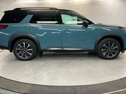 New 2026 Nissan Pathfinder Platinum AWD/4WD image 6