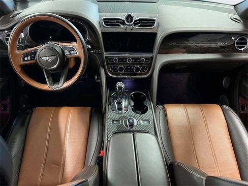 Used 2023 Bentley Bentayga Extended Wheelbase image 15