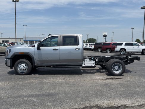 New 2026 GMC Sierra 3500 Pro w/ Convenience Package AWD/4WD image 8