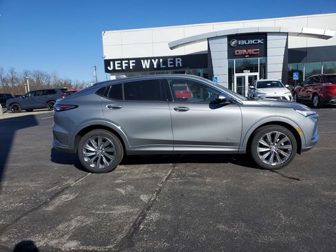 New 2026 Buick Envista Avenir image 3