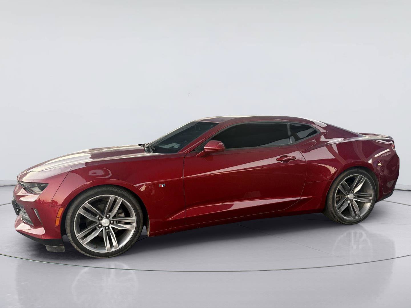 Used 2018 Chevrolet Camaro LT w/ RS Package RWD image 4