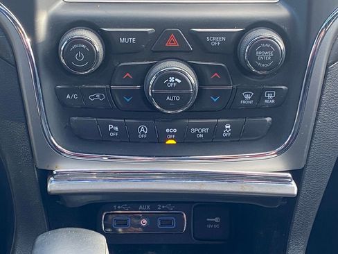 Used 2018 Jeep Grand Cherokee Altitude image 24