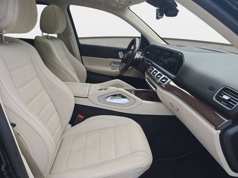 Certified 2023 Mercedes-Benz GLS 580 4MATIC image 10