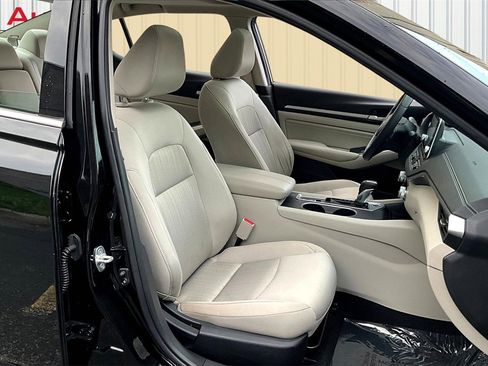 Used 2019 Nissan Altima 2.5 SV image 29