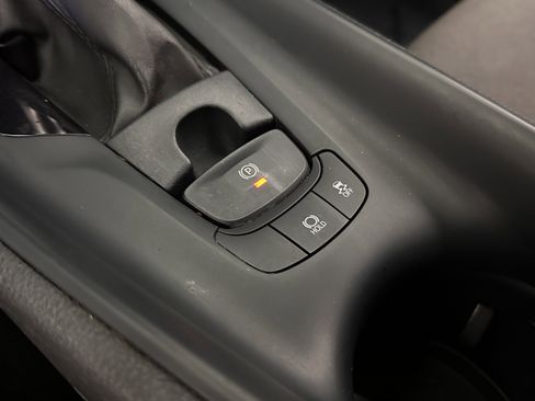 Used 2021 Toyota C-HR LE FWD image 14