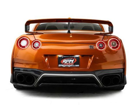 Used 2017 Nissan GT-R Premium w/ Premium Interior Package AWD/4WD image 3