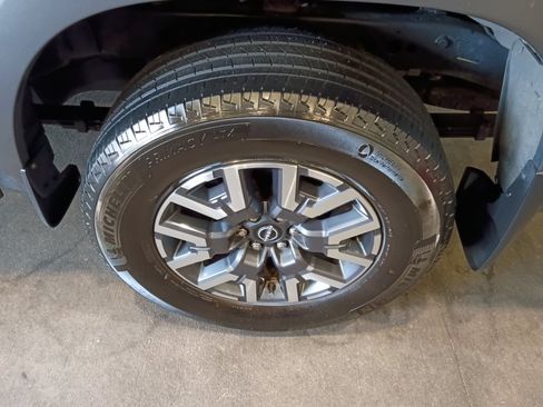 Used 2023 Nissan Frontier SV w/ SV Premium Package AWD/4WD image 22