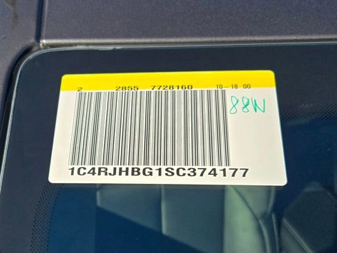 New 2025 Jeep Grand Cherokee Limited image 33