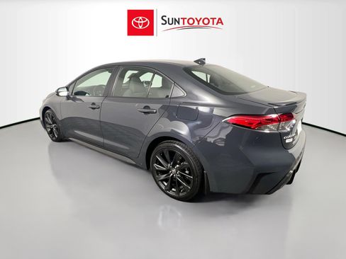 Used 2025 Toyota Corolla SE image 6