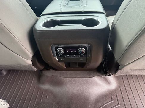 Used 2022 Chevrolet Tahoe Z71 w/ Luxury Package image 13