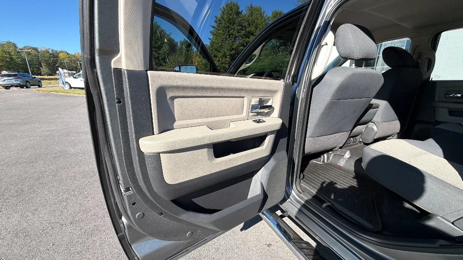 Used 2012 RAM 1500 Classic SLT w/ Protection Group AWD/4WD image 33