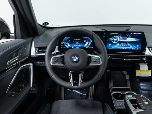 New 2025 BMW X1 xDrive28i w/ M Sport Package image 17