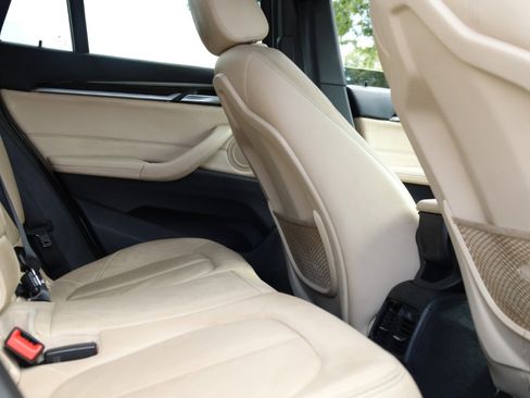 Used 2017 BMW X1 xDrive28i w/ Premium Package image 36