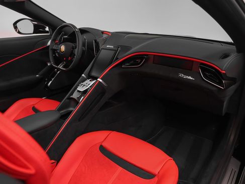 Certified 2025 Ferrari Roma Spider RWD image 25