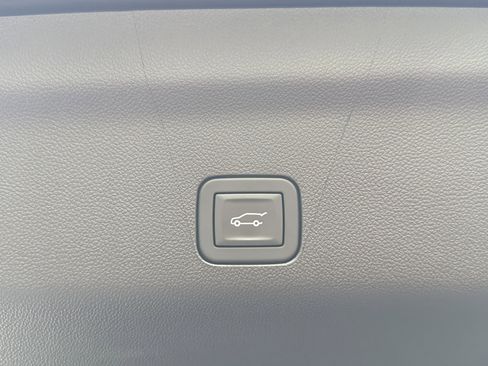 Used 2026 Cadillac Escalade Platinum Sport w/ LPO, Floor Liner Package AWD/4WD image 53