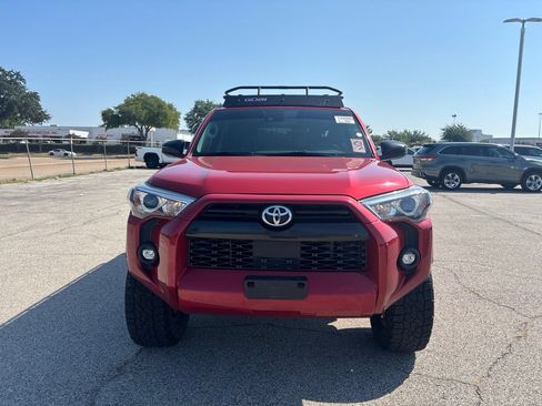 Used 2023 Toyota 4Runner SR5 AWD/4WD image 2