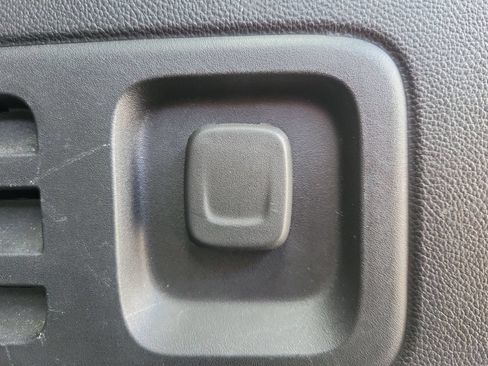 Used 2020 Chevrolet Traverse Premier w/ LPO, Floor Liner Package FWD image 8
