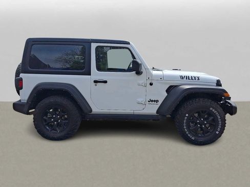Used 2022 Jeep Wrangler Sport AWD/4WD image 25