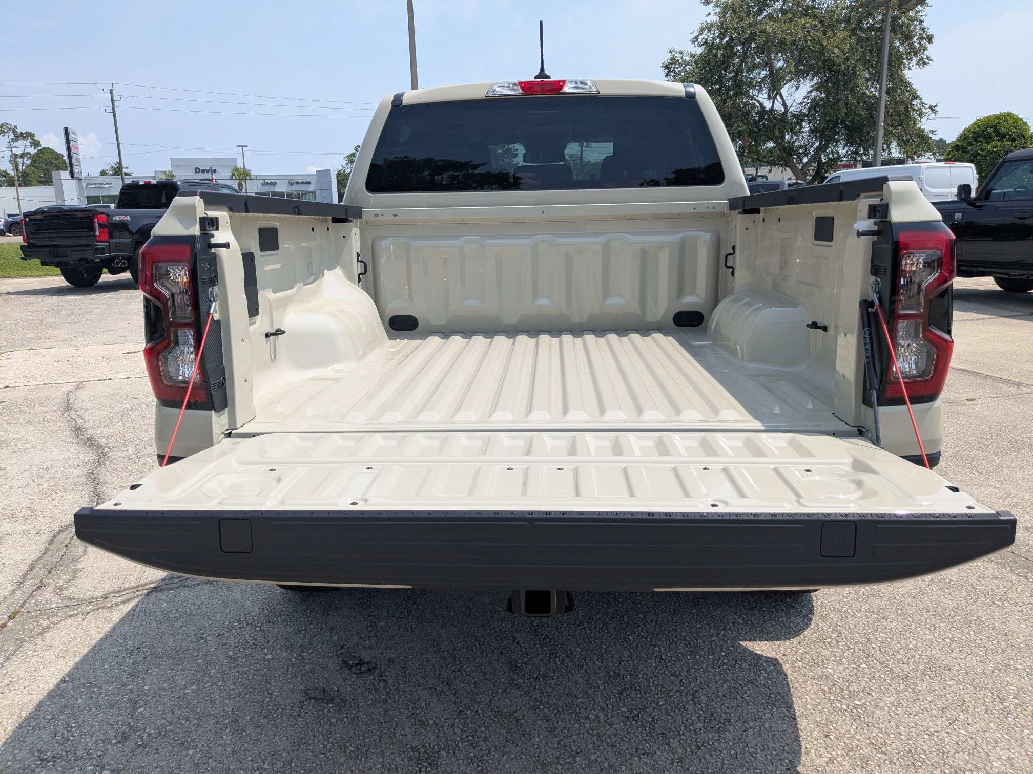 New 2026 Ford Ranger XLT w/ Trailer Tow Package RWD image 13