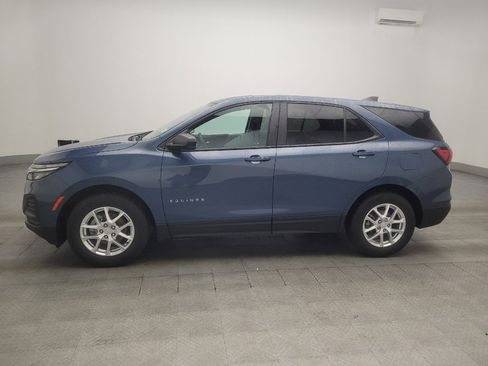 Used 2024 Chevrolet Equinox LS w/ LS Convenience Package FWD image 2