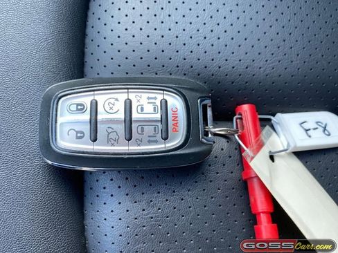 Certified 2024 Chrysler Pacifica Touring-L image 25