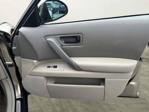 Used 2003 INFINITI FX45 AWD w/ Technology Pkg image 8