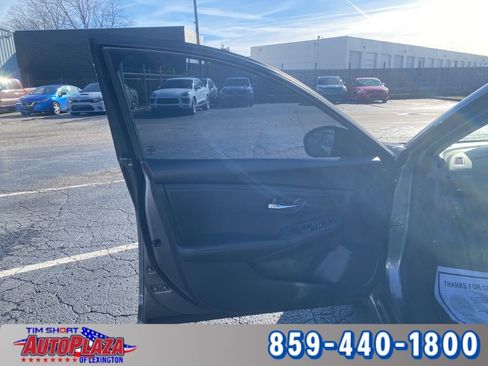 Used 2023 Nissan Sentra SV w/ Trunk Package image 20