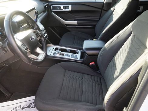 Used 2021 Ford Explorer XLT RWD image 19